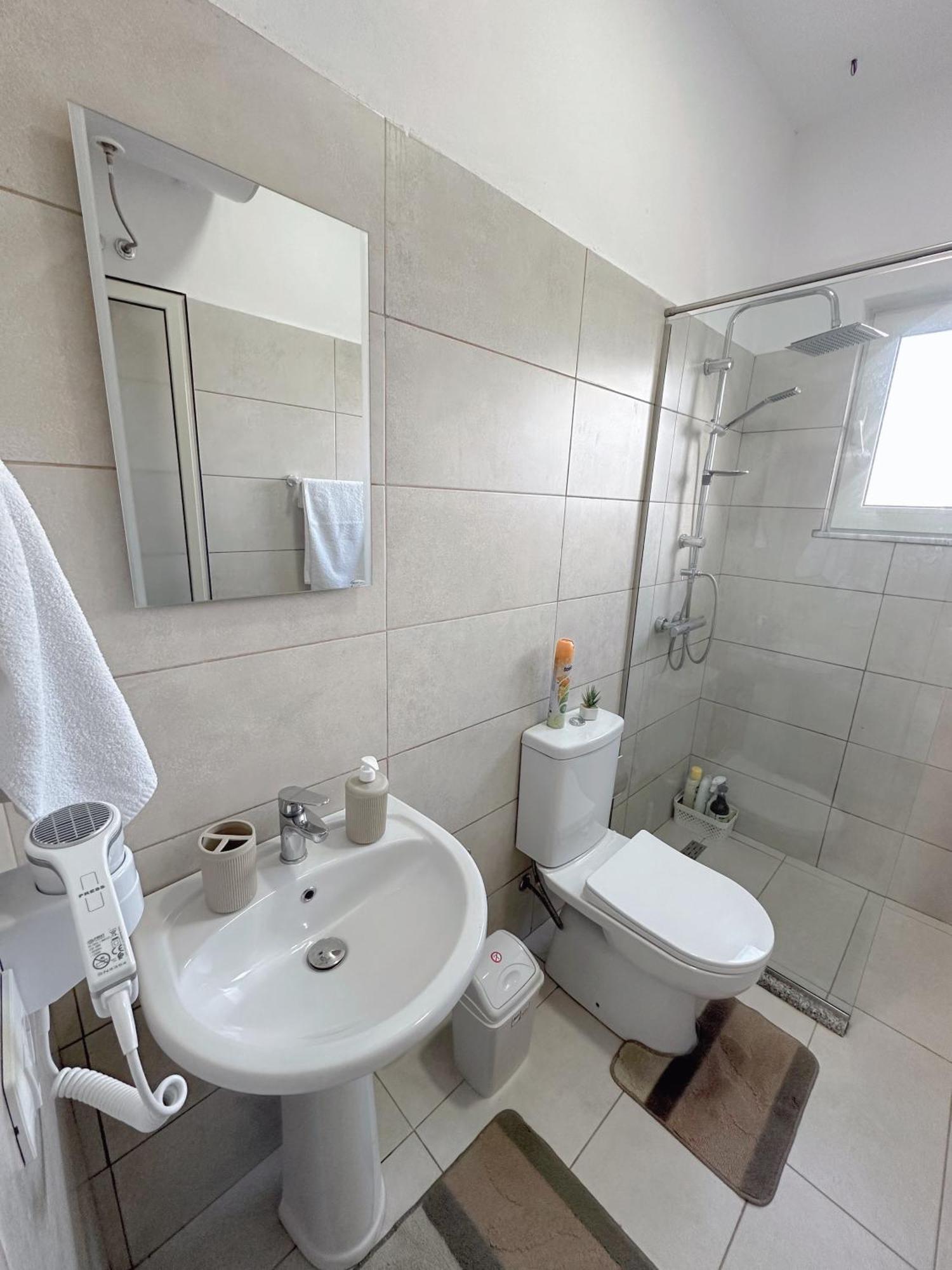 Js House Shkoder 1 Leilighet Eksteriør bilde
